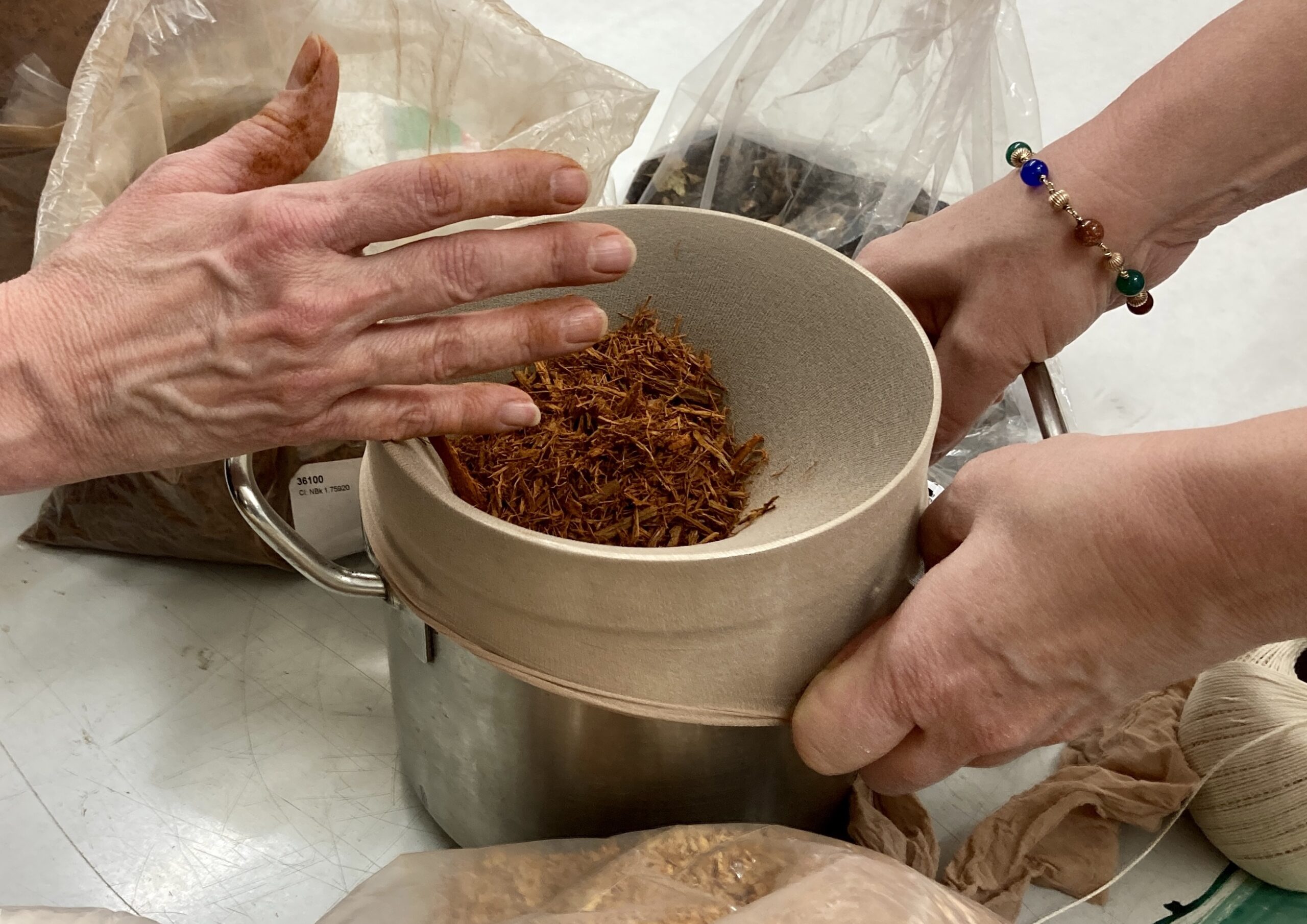 Teesäckchen füllen